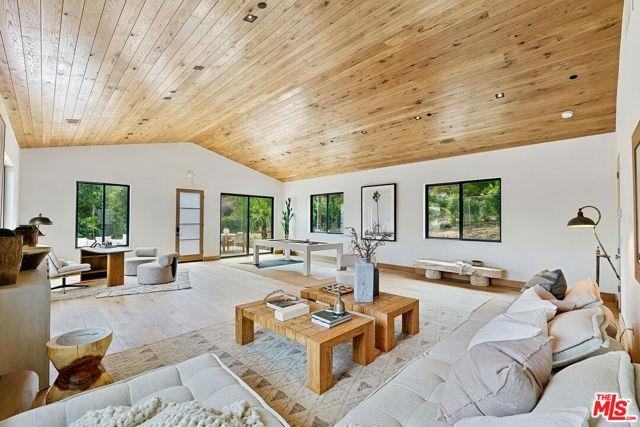 1754 Lechusa Rd - Photo 2 of 8