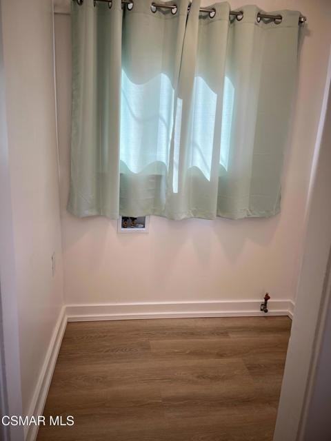 4049 Colonial Ave - Photo 3 of 8