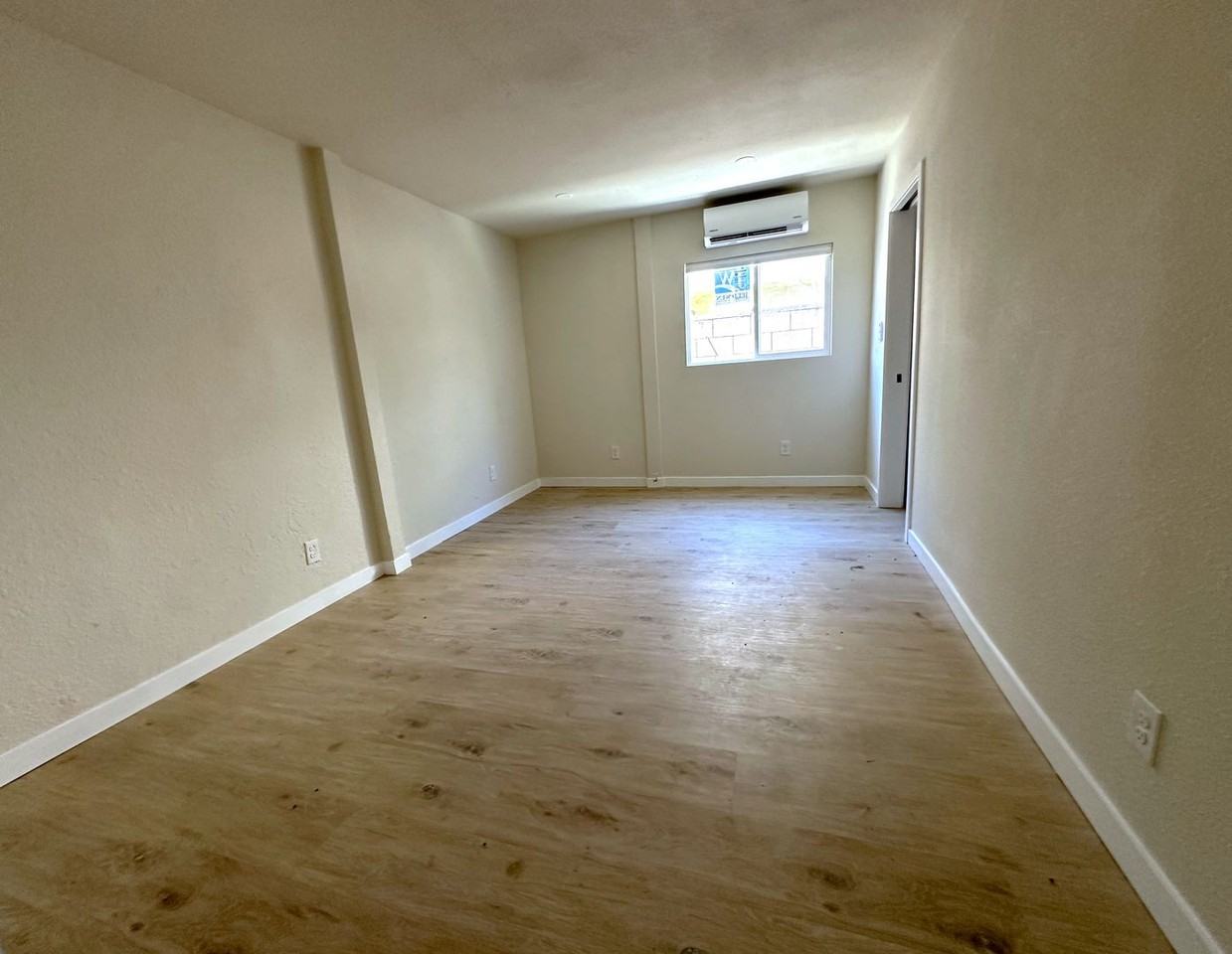 739 Hollister St #E - Photo 6 of 6