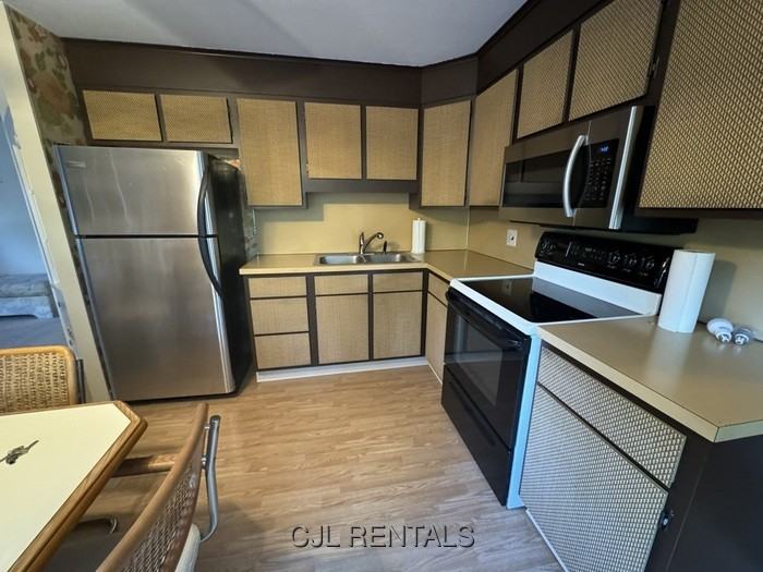 2 Laurel Hill Ln - Photo 2 of 21