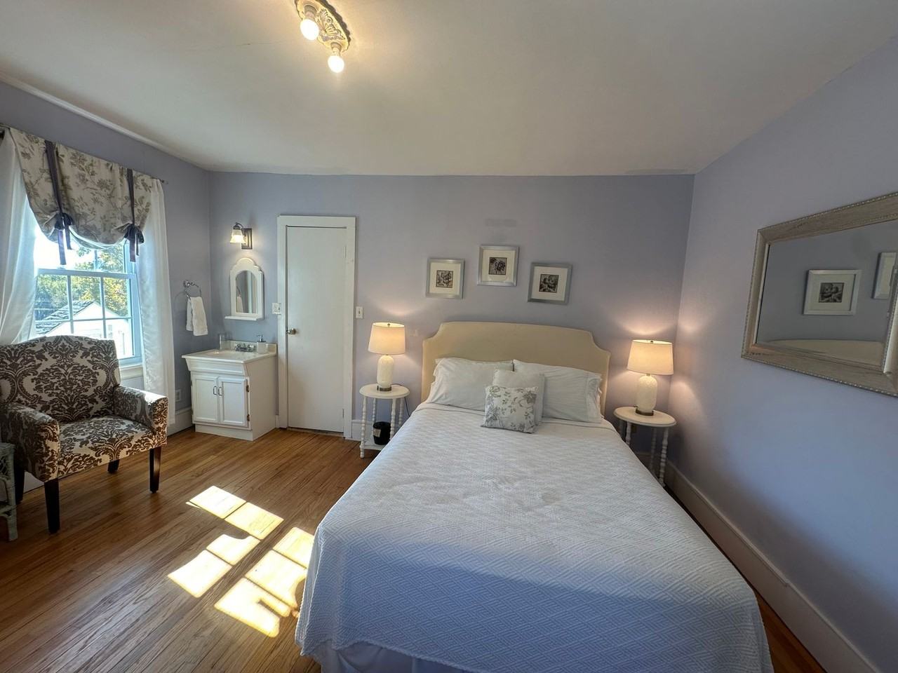 Thornewood Inn - Photo 4 of 14