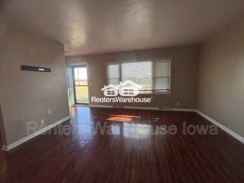 408 Sw Ordnance Rd - Photo 3 of 8