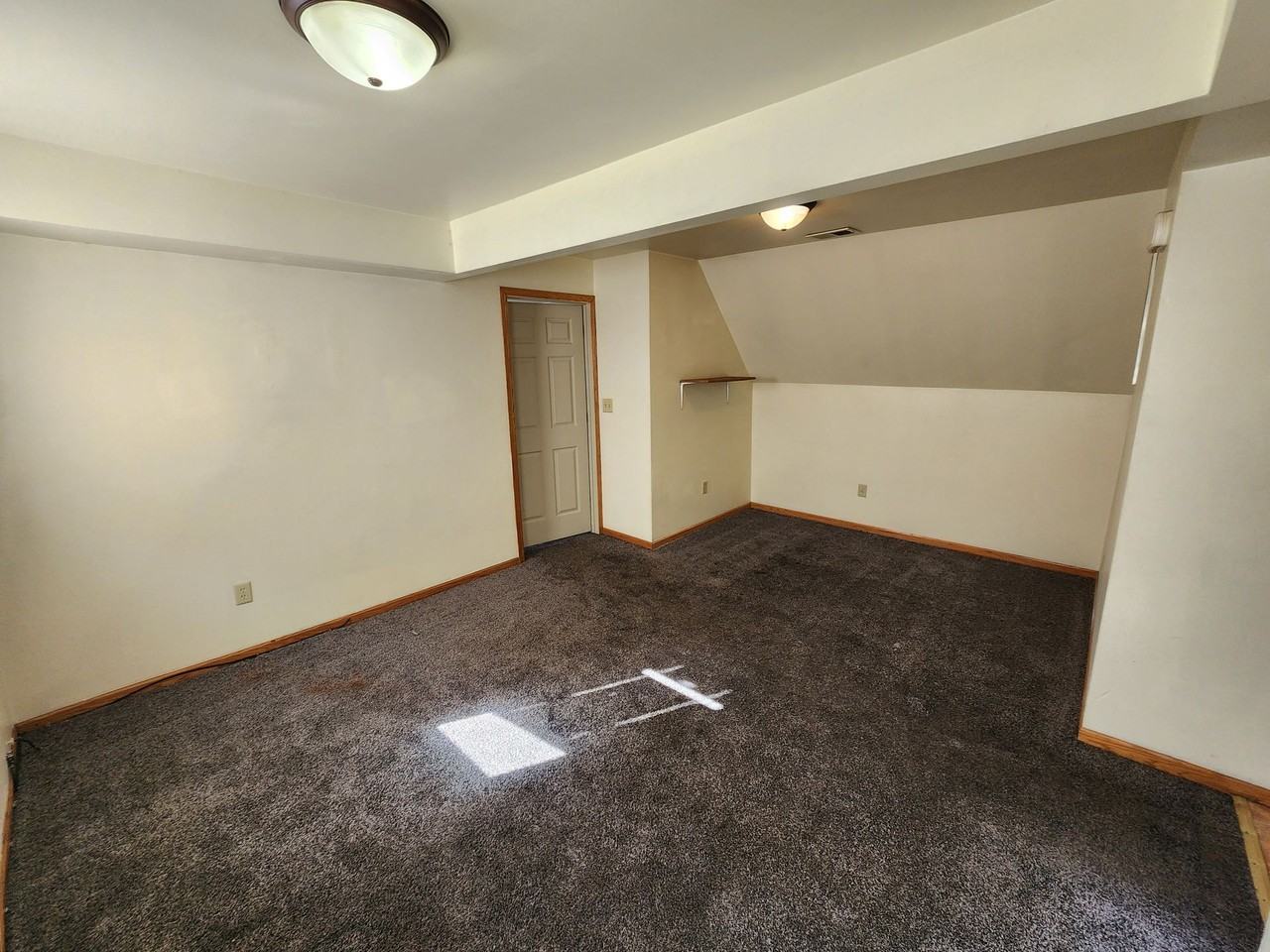 415 Gostlin St - Photo 3 of 12