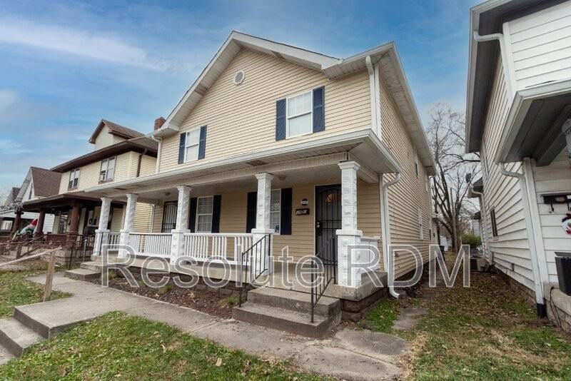 1920 Sugar Grove Ave - Photo 4 of 28