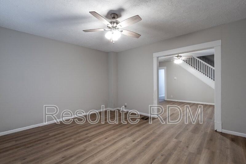 1920 Sugar Grove Ave - Photo 6 of 28