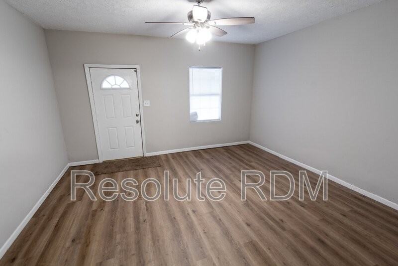 1920 Sugar Grove Ave - Photo 7 of 28