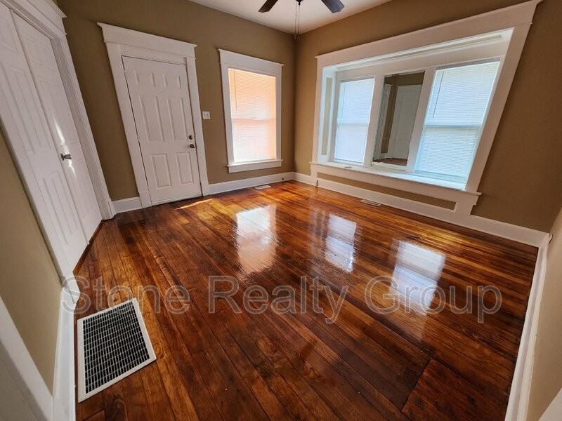 2412 N 13th 1/2 St - Photo 2 of 7