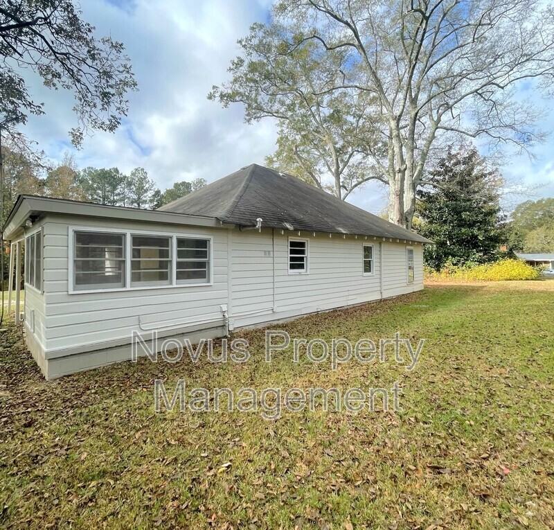 586 Mckenzie Bridge Rd - Photo 3 of 19