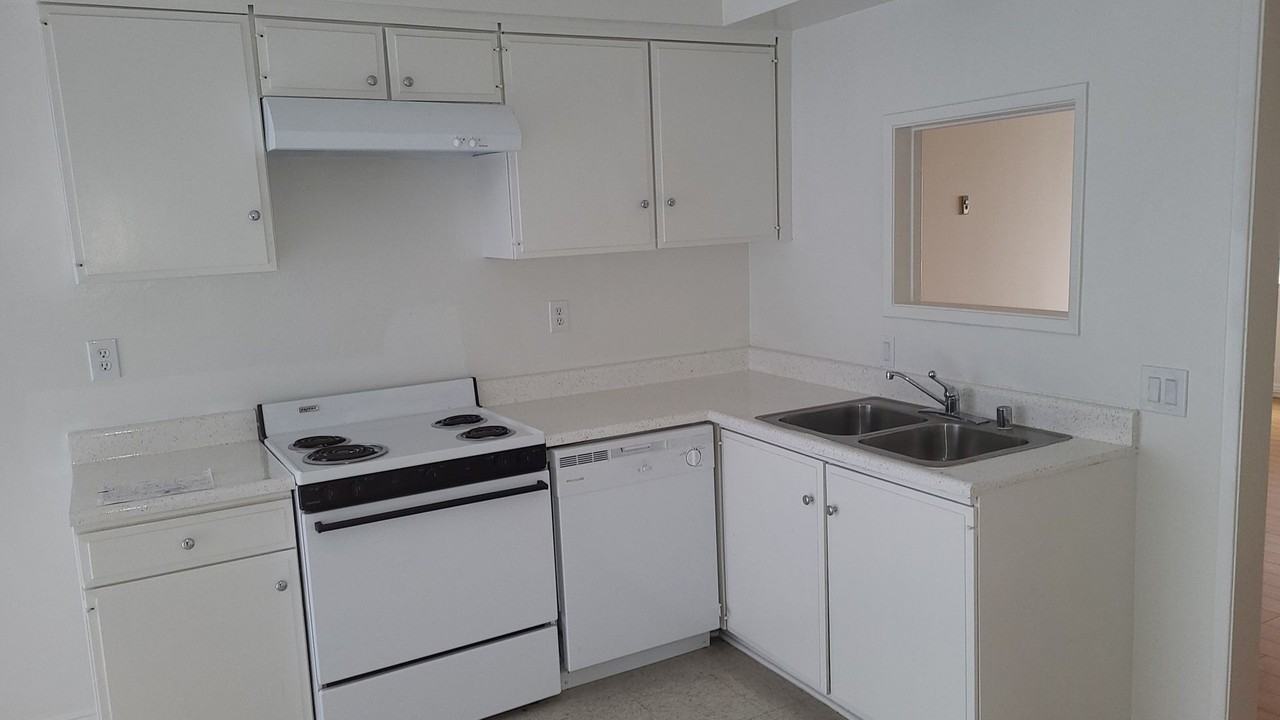 Rolling Hills Gardens REC - Photo 2 of 33