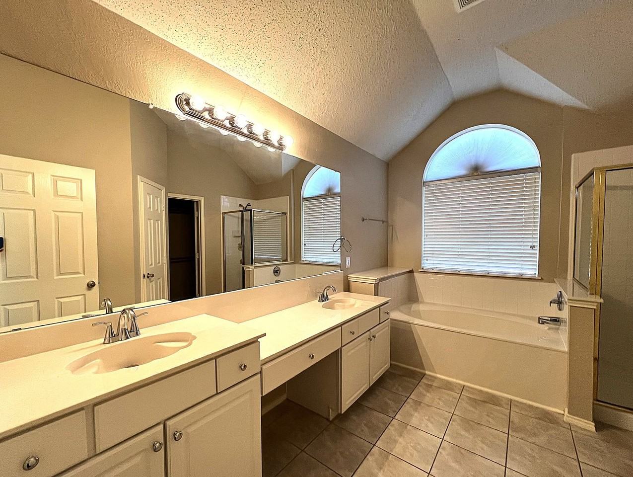 511 Cameron Ln - Photo 6 of 11