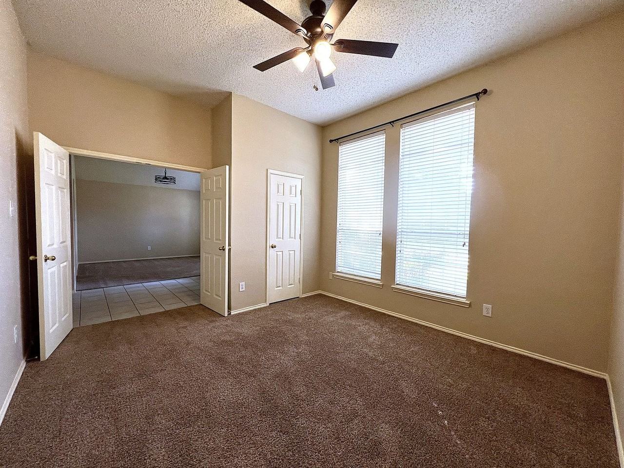 511 Cameron Ln - Photo 7 of 11