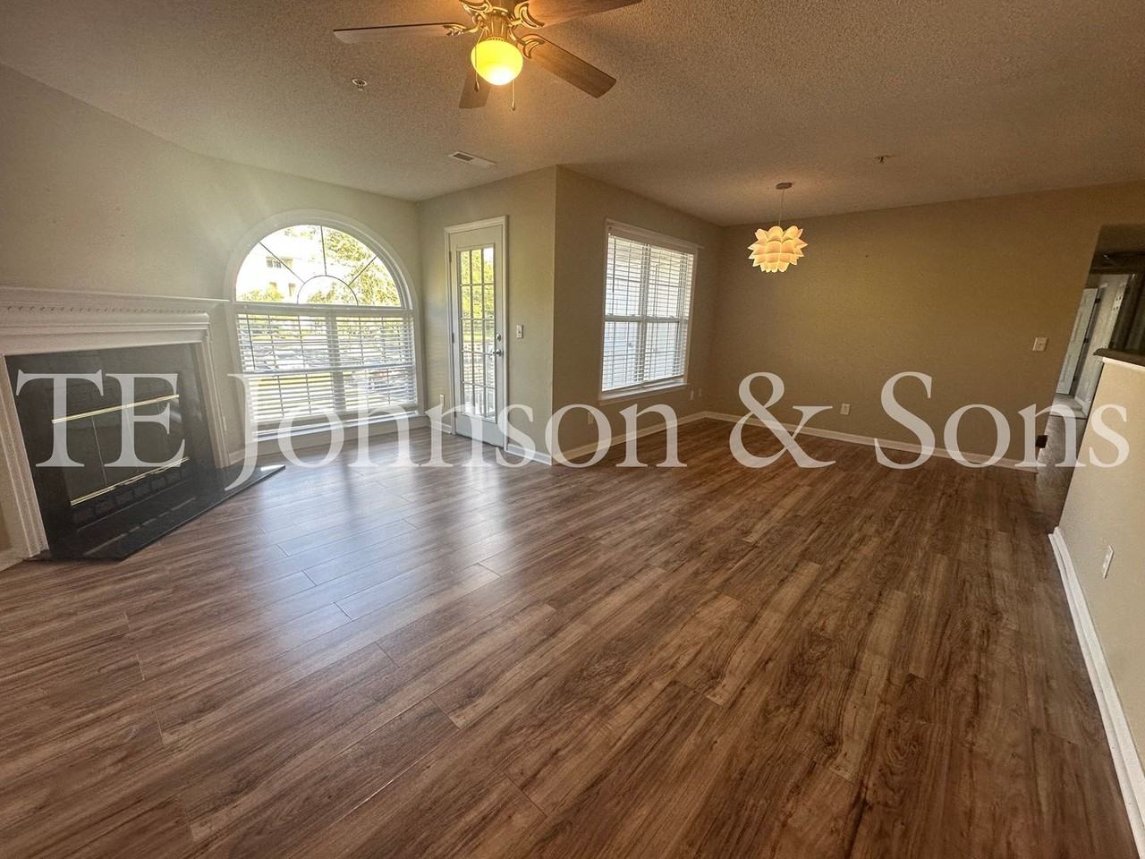 824 Rivertree Ln - Photo 2 of 18