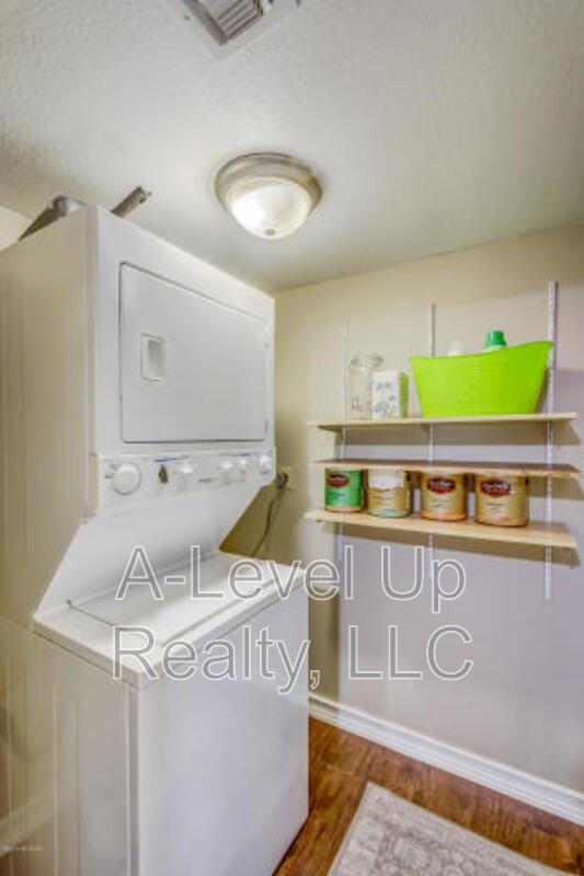 2775 W Anklam Rd - Photo 7 of 18