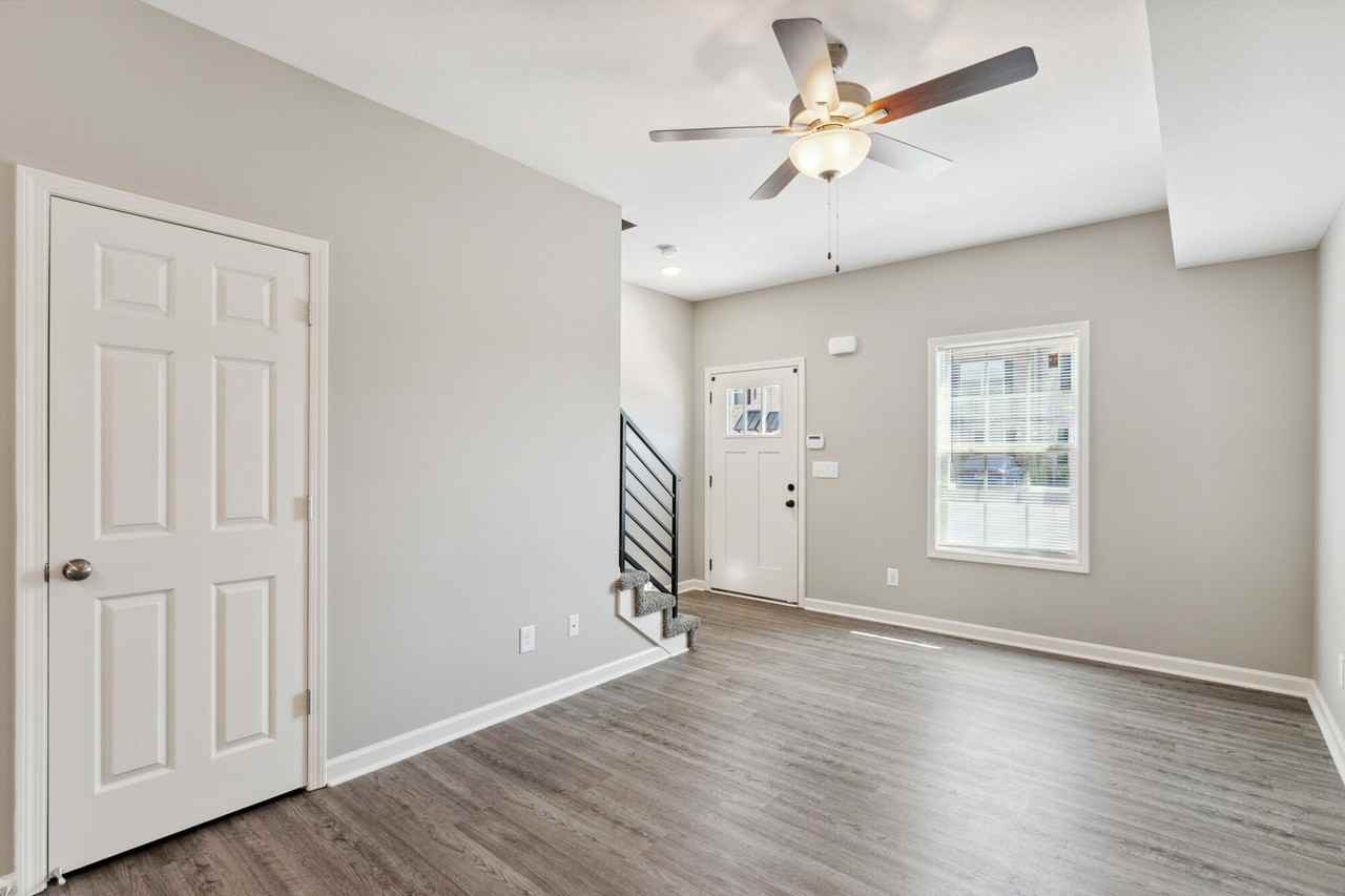 Parkview Place - Photo 7 of 36