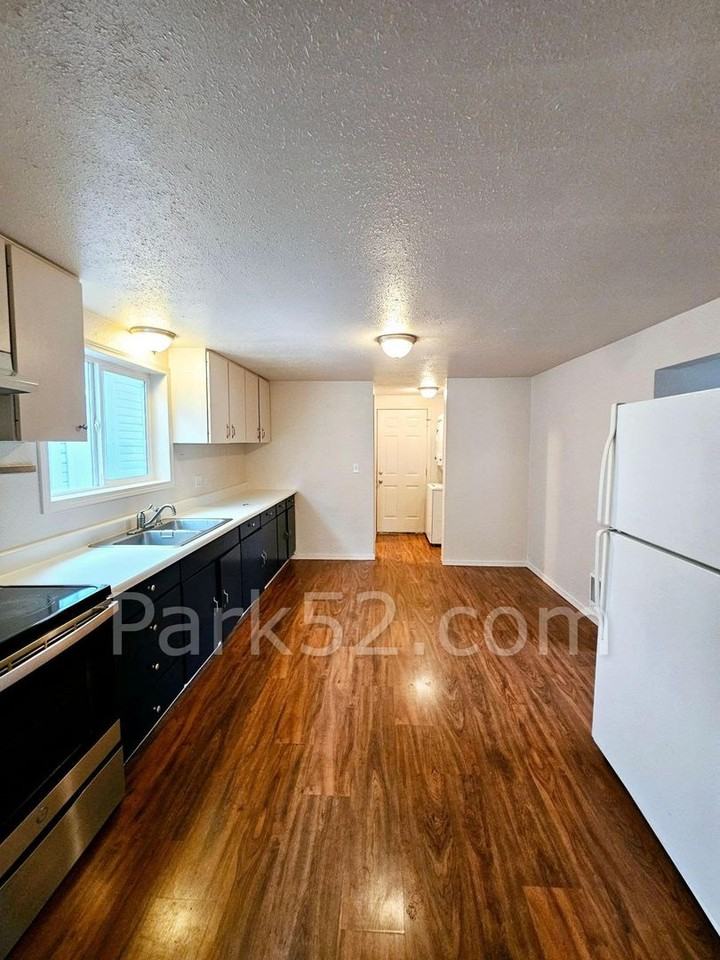 3012 S Melrose St - Photo 6 of 22