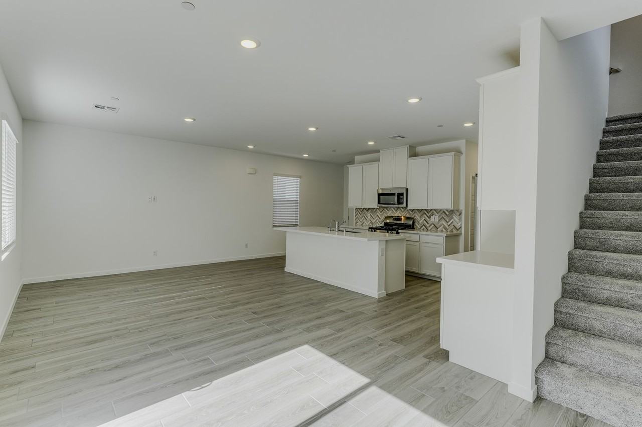 113 Charlie Chase Ave - Photo 6 of 26