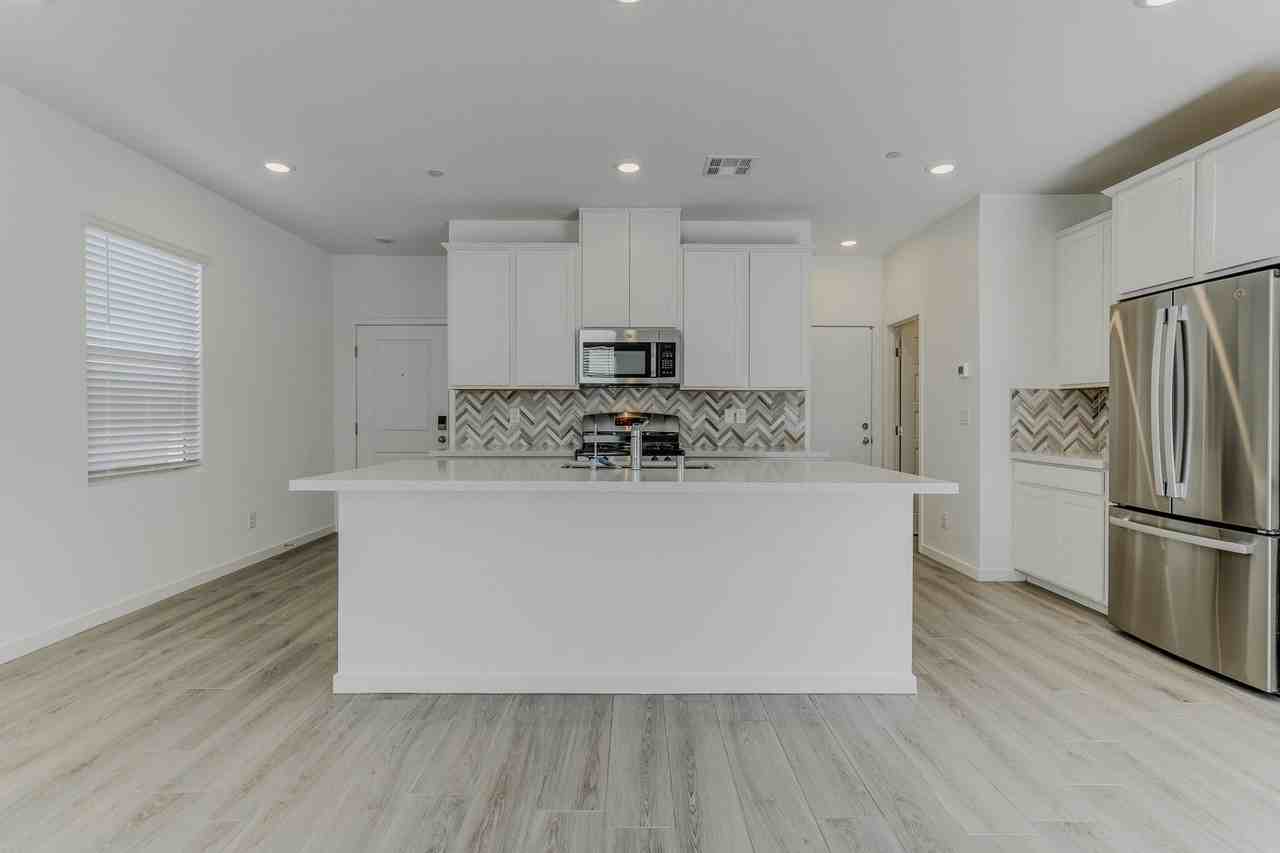 113 Charlie Chase Ave - Photo 7 of 26