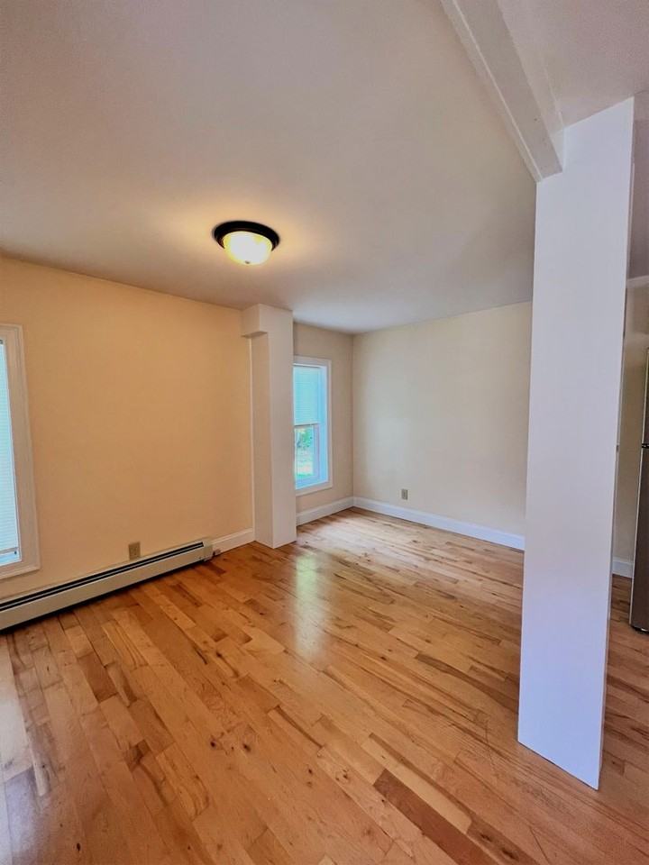52 North St - Photo 3 of 15
