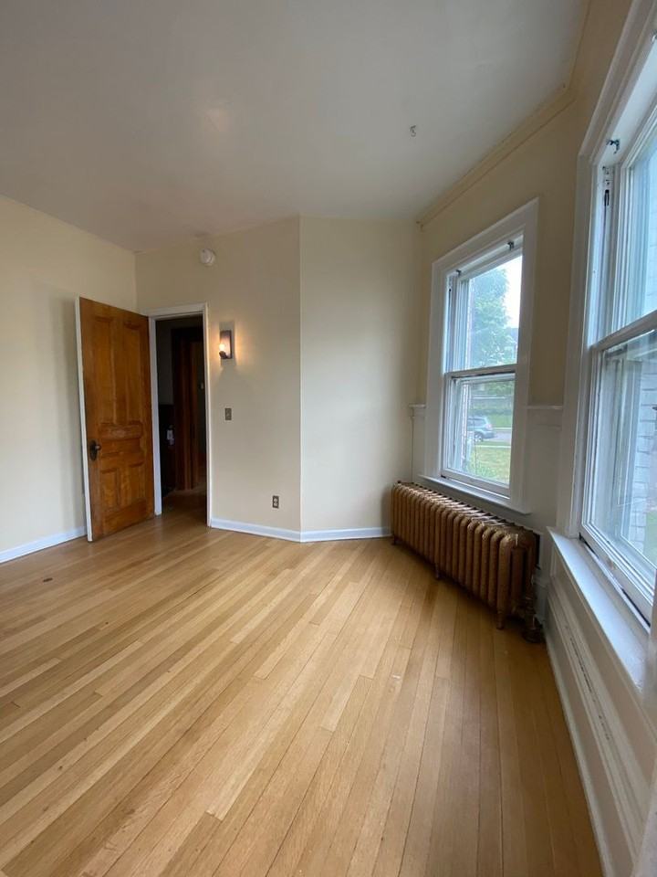 207 South Union St - Photo 5 of 18