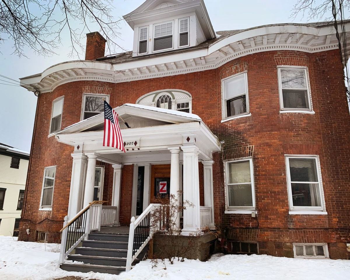 207 South Union St - Photo 7 of 18