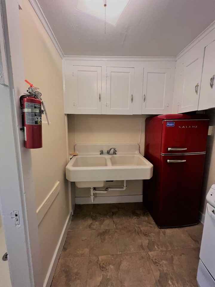 360-364 So. Winooski Ave - Photo 4 of 8