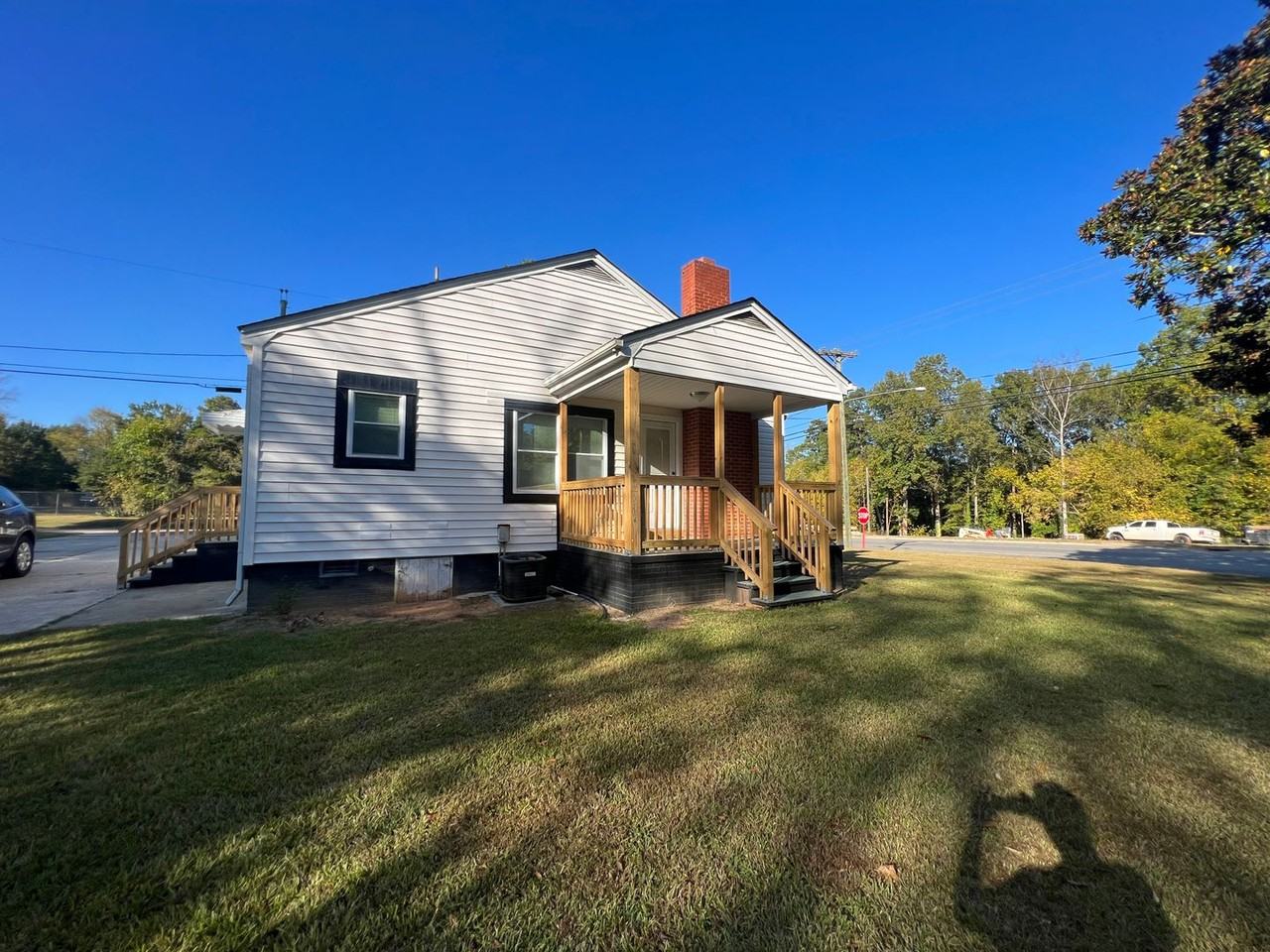 2121 N New Hope Rd - Photo 2 of 15