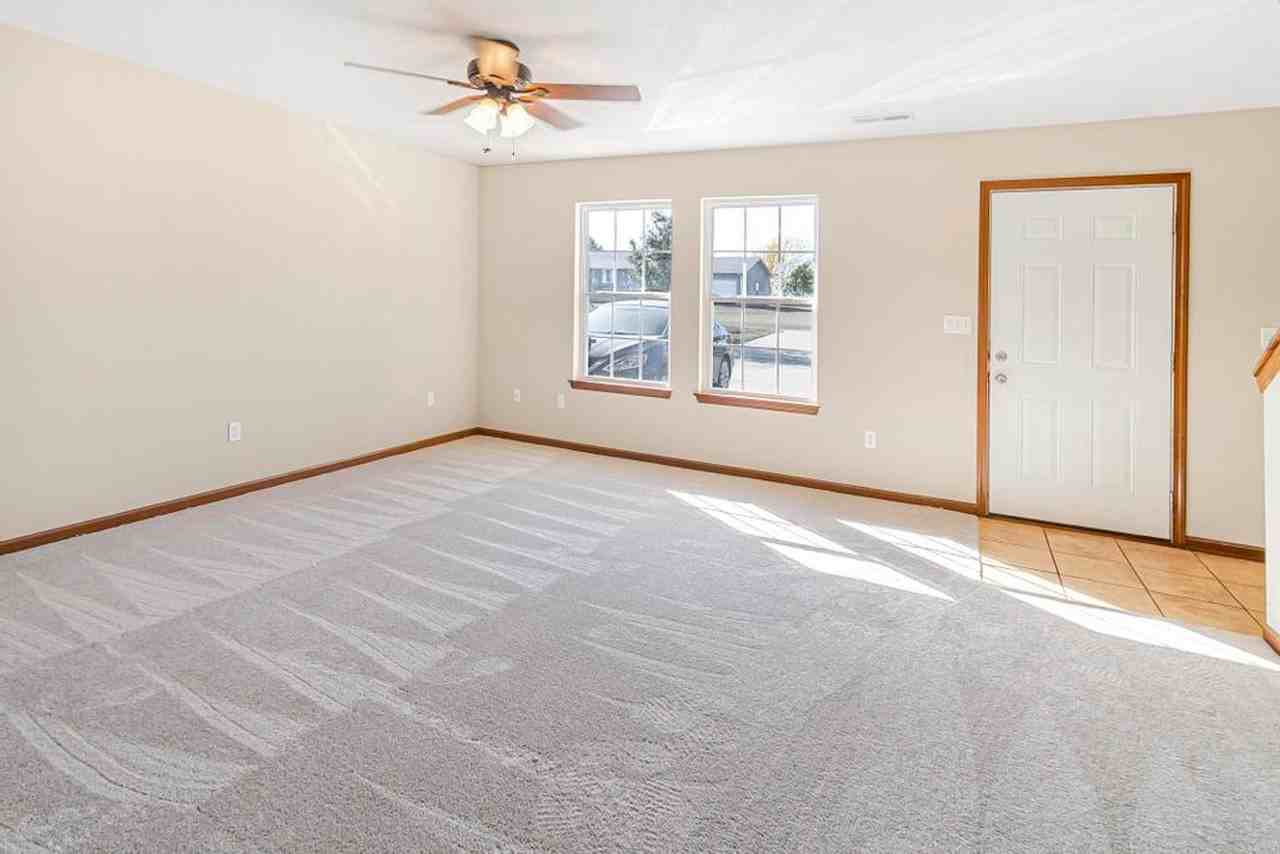 1011 Higgins St - Photo 3 of 21