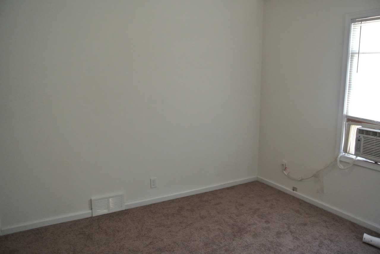 525 12th St Nw - Photo 5 of 9