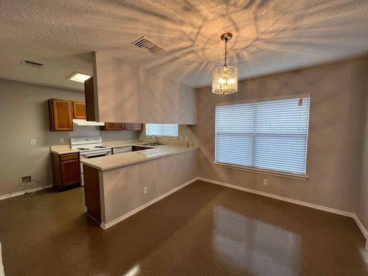 7534 Longing Trl - Photo 4 of 13