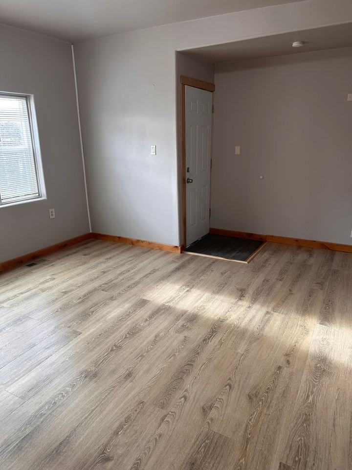 621 9th Ave S - Photo 3 of 14