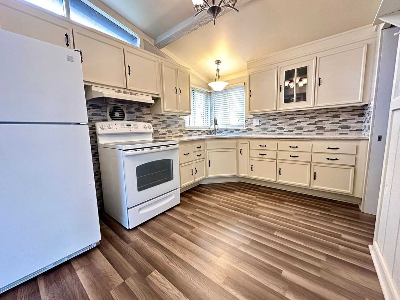 3112 Delaney St - Photo 3 of 19