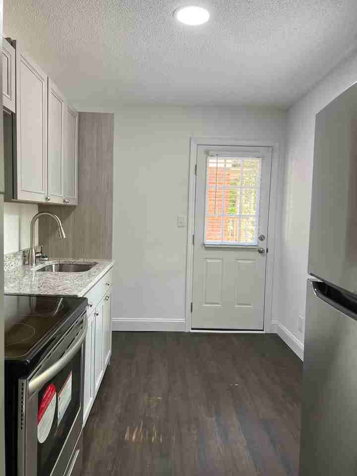 1800 Mcdonald St - Photo 5 of 13