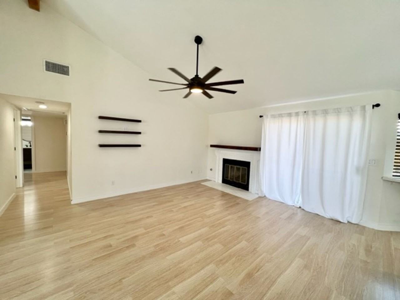 1125 Burlingame Ave - Photo 2 of 12