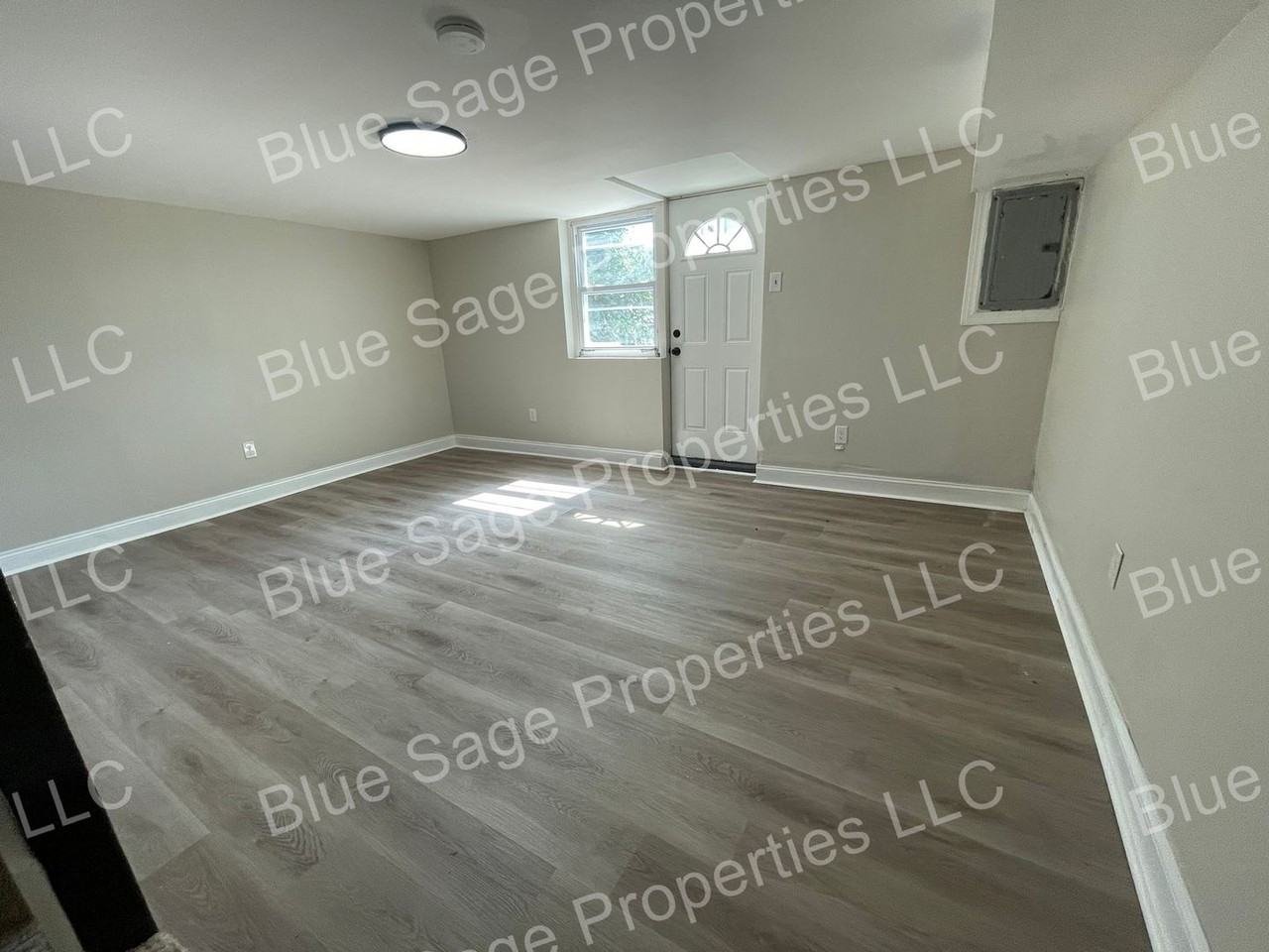 1431 Forrester Ave - Photo 2 of 19