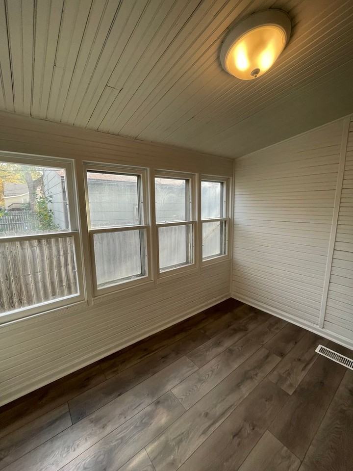 896 W 5th Ave - Photo 2 of 37
