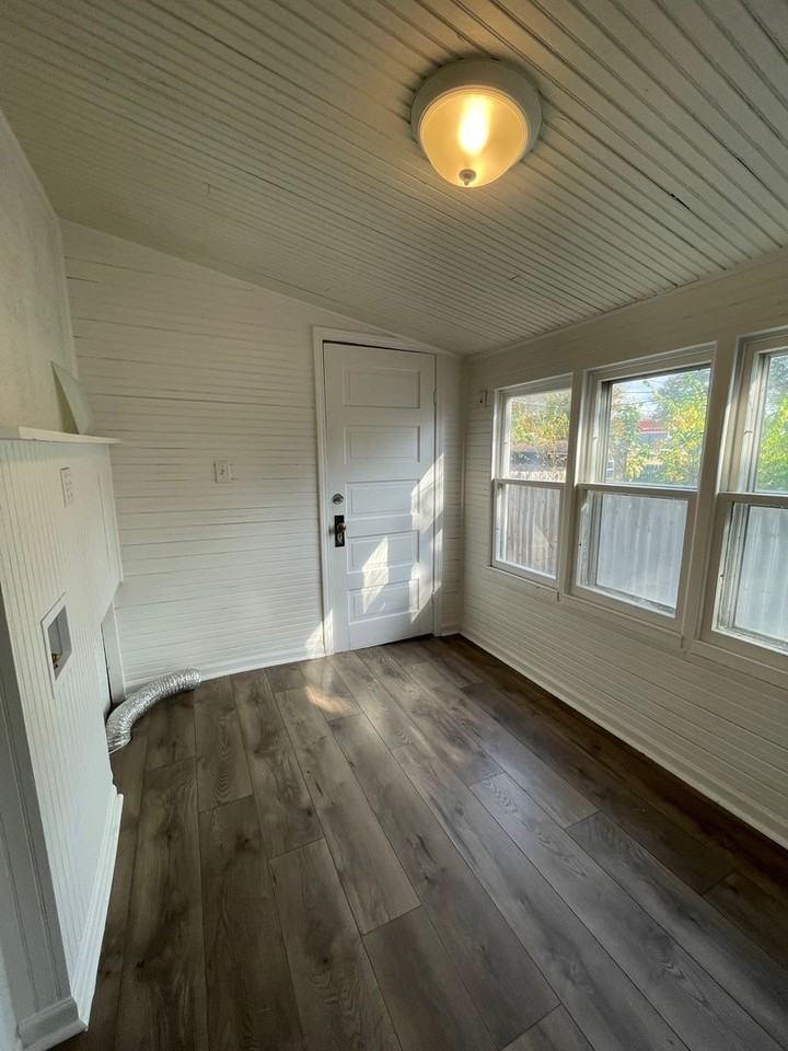 896 W 5th Ave - Photo 5 of 37