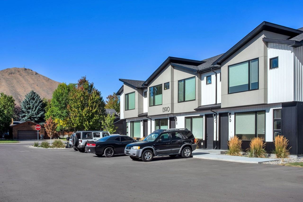 Skyview Residences - Photo 6 of 39
