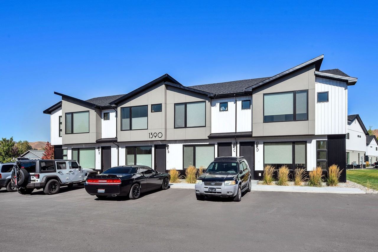 Skyview Residences - Photo 7 of 39