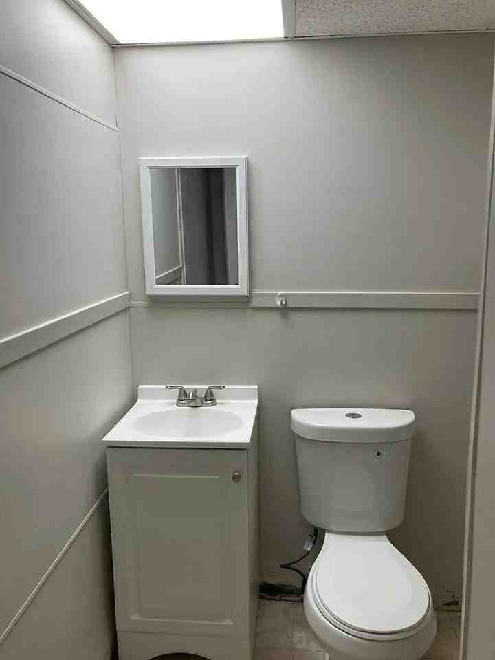 Regis Apartments - Photo 6 of 7