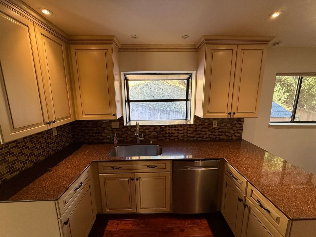 850 Maison Way - Photo 3 of 34