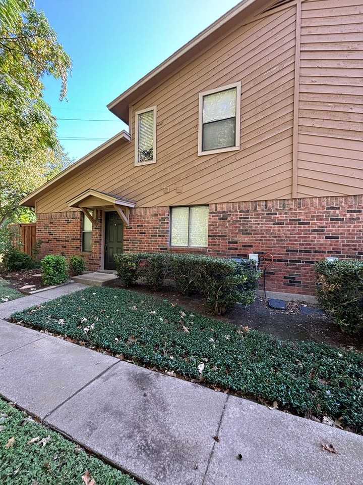 5638 Cedar Creek Dr - Photo 2 of 20