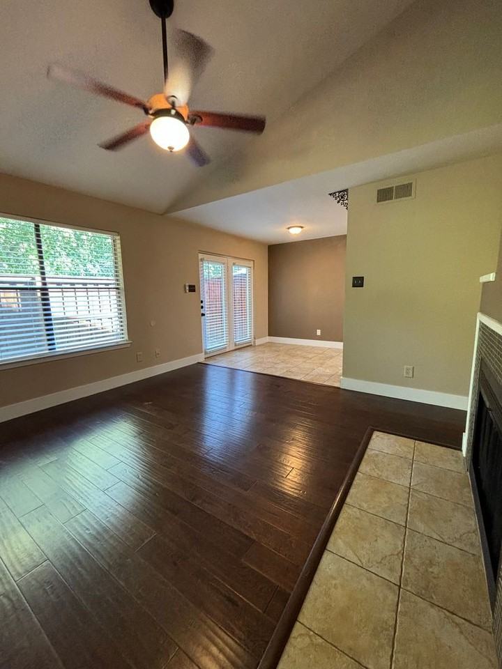 5638 Cedar Creek Dr - Photo 3 of 20