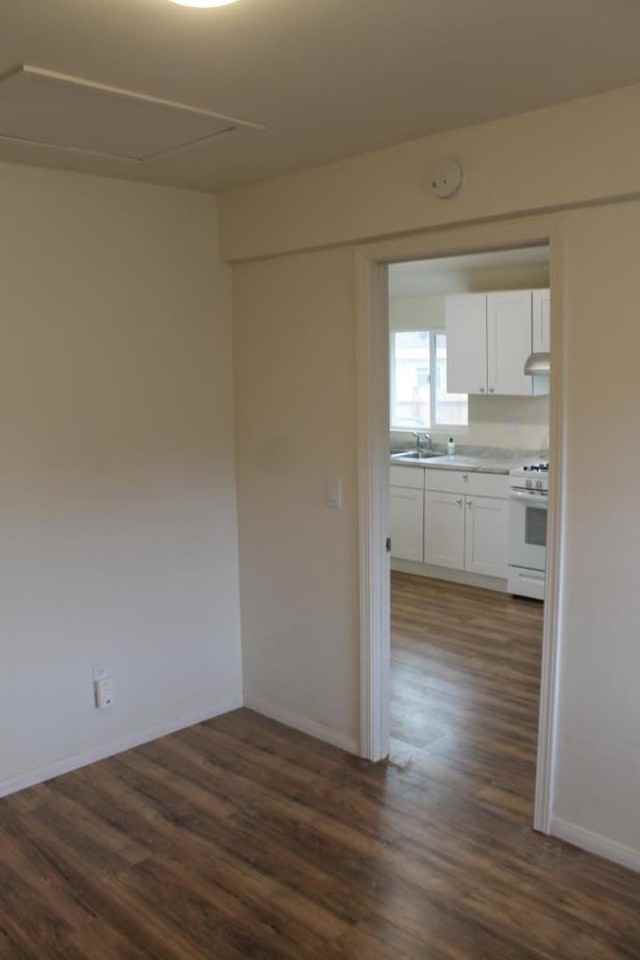 222 1/2 E California Ave - Photo 4 of 12