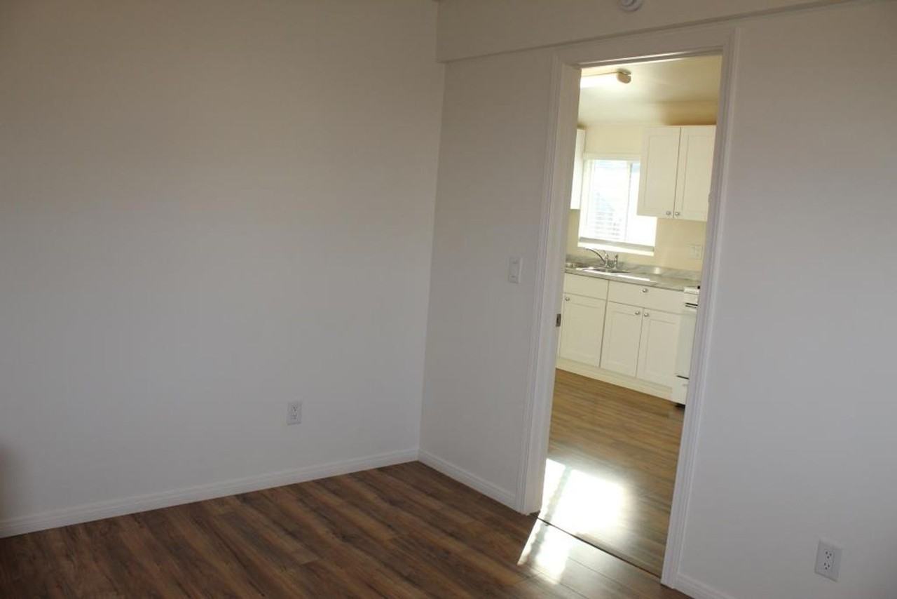 222 1/2 E California Ave - Photo 7 of 12