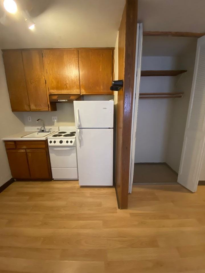 Girard - Photo 4 of 11