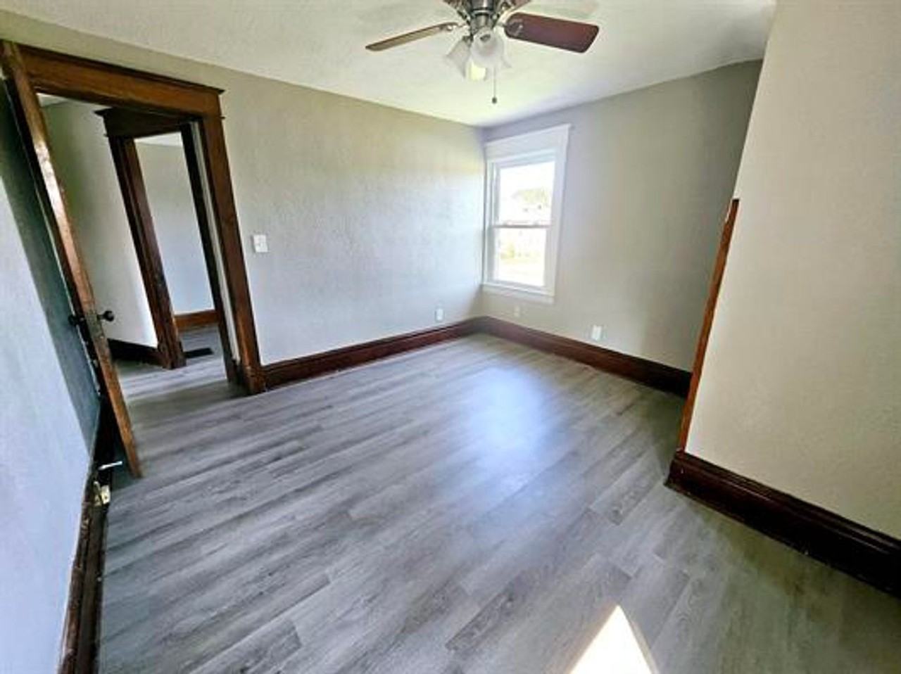 1207 Montague St - Photo 3 of 12