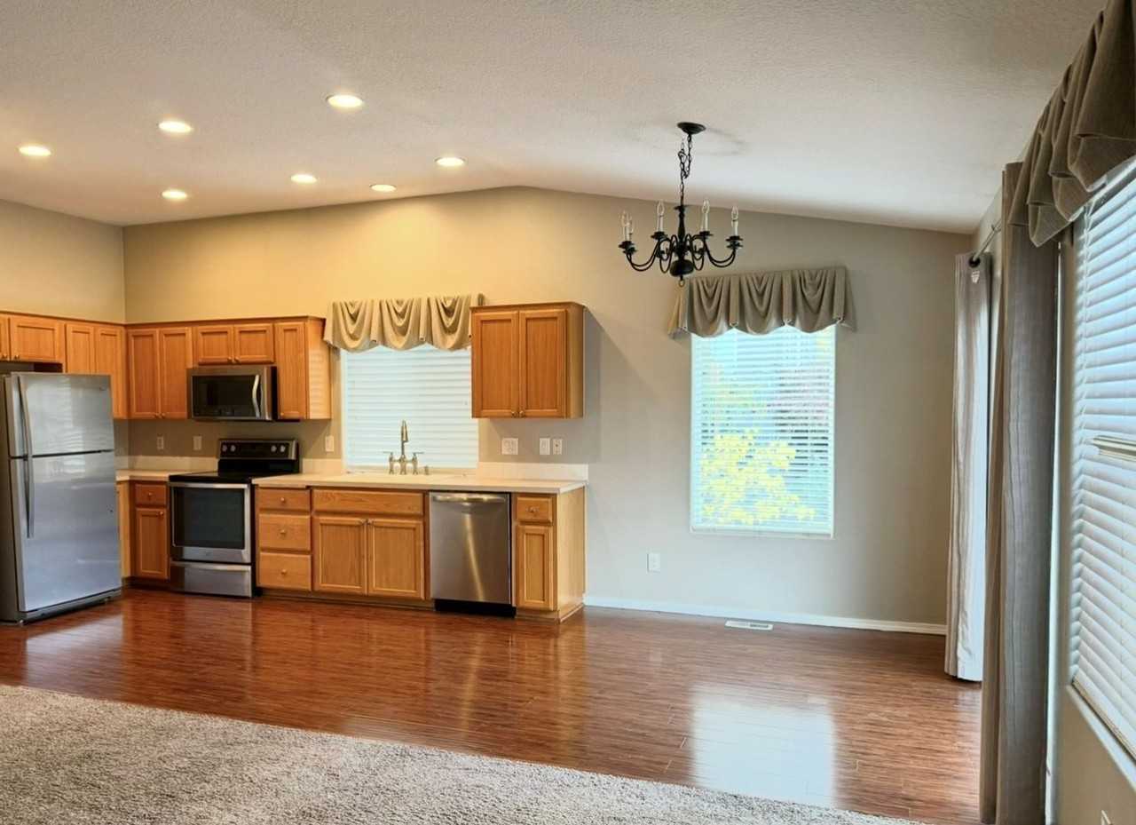 18237 Sw Swanstrom Dr - Photo 2 of 15