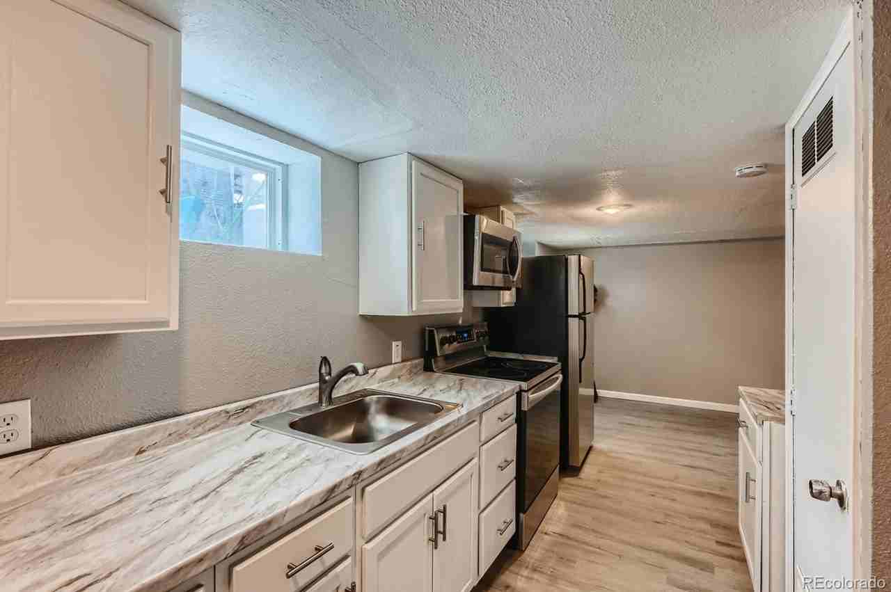 44 N JULIAN ST - Photo 2 of 10