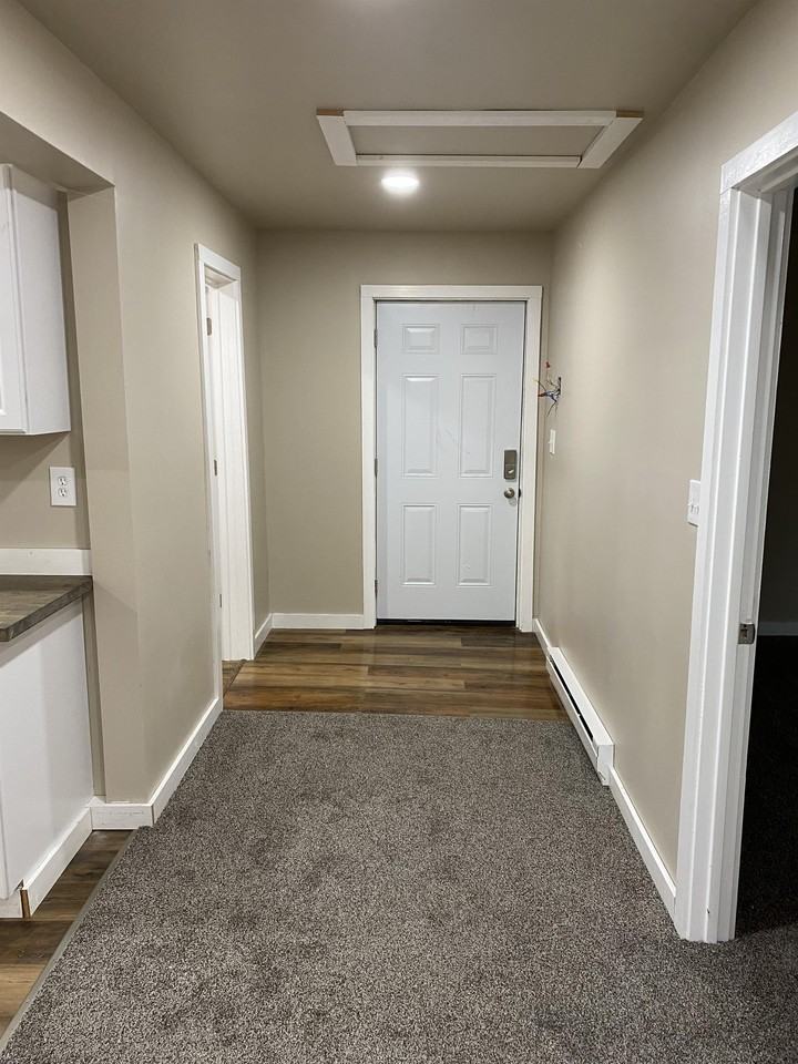 114 East Elmwood Avenue - Photo 3 of 30