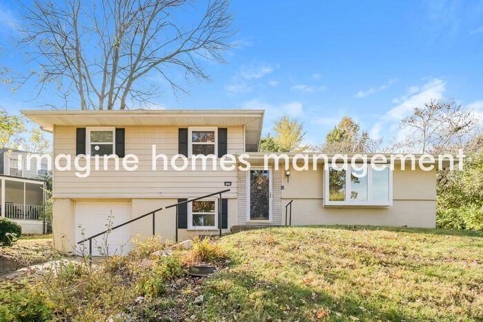 101 Thorncliff Ln - Photo 2 of 18